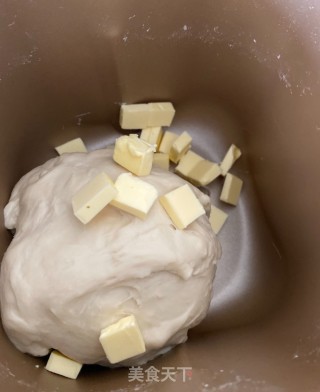 毛毛虫豆沙面包的做法步骤：3