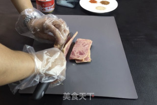 午餐肉土豆饼的做法步骤：1