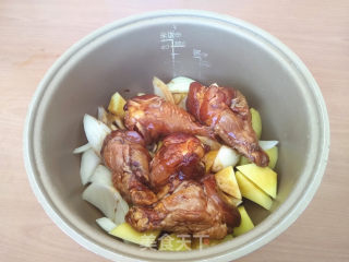 电饭煲炖鸡翅的做法步骤：7