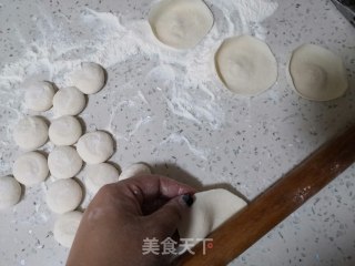 浓汤宝猪肉青椒馅饺子的做法步骤：6