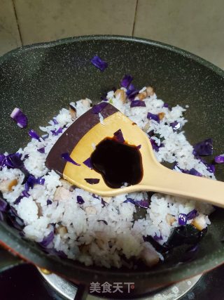 紫甘蓝五花肉炒饭的做法步骤：5