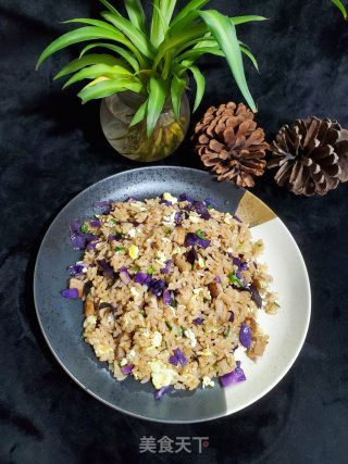紫甘蓝五花肉炒饭的做法步骤：8