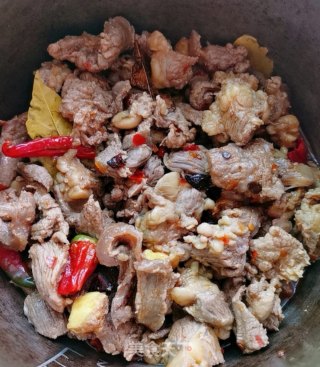 红烧牛肉的做法步骤：7