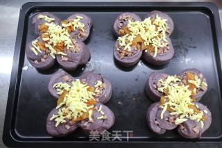香肠泡菜奶酪黑米面包的做法步骤：15