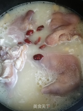 黄豆猪蹄汤的做法步骤：5