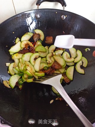 五花肉炒瓠子瓜的做法步骤：9