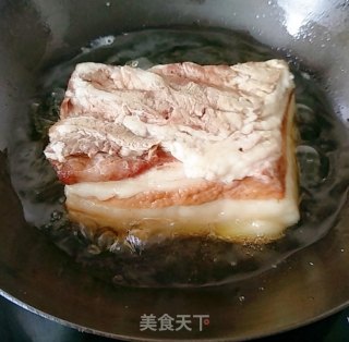 梅菜扣肉的做法步骤：11