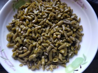 肉末酸豆角的做法步骤：2