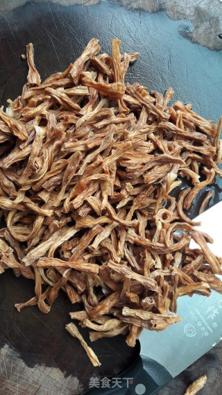 五花肉烧干豆角的做法步骤：3