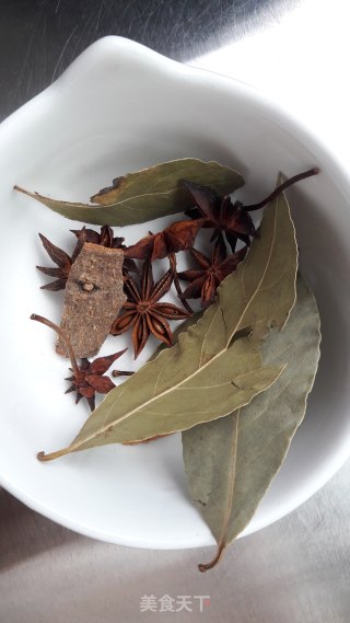 五花肉烧干豆角的做法步骤：4