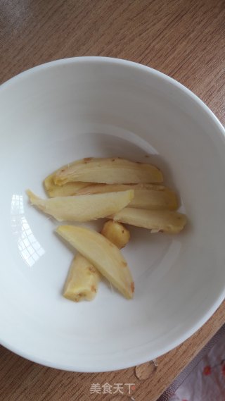 木瓜猪骨汤的做法步骤：2