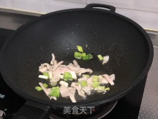 小炒鹿茸菌的做法步骤：5