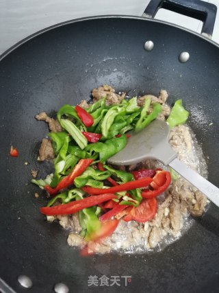 洋葱炒牛肉的做法步骤：3