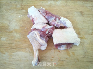 鸭腿香菇煲的做法步骤：2