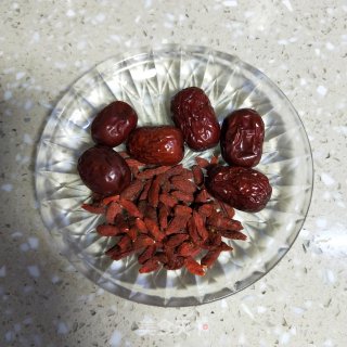 鸡蛋艾叶煮娘酒的做法步骤：3