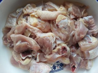山药冬瓜虫草花鸡腿汤的做法步骤：1