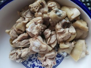 山药冬瓜虫草花鸡腿汤的做法步骤：4