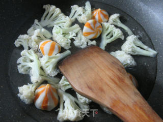 鱼籽包花菜车仔面的做法步骤：4