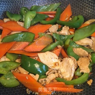 鸡胸肉炒时蔬的做法步骤：6
