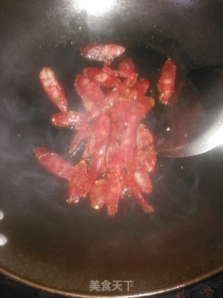 青椒炒腊肠的做法步骤：4