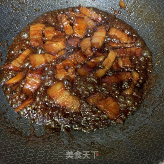 家常五花肉+酱汁炒洋葱的做法步骤：6