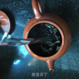 红茶蜂蜜牛奶的做法步骤：3