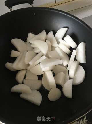 萝卜烧蛋饺的做法步骤：2