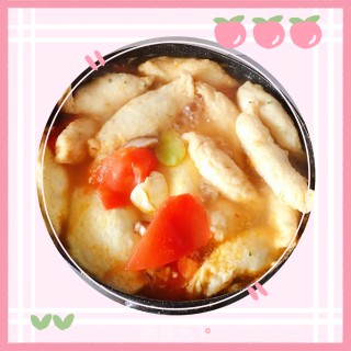 西红柿蚕豆瓣鱼蛋饺鱼酥汤的做法步骤：8