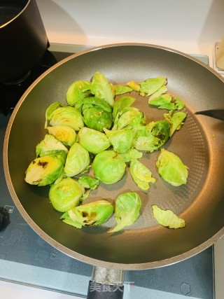 迷迭香橄榄油煎牛排的做法步骤：6
