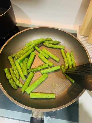 迷迭香橄榄油煎牛排的做法步骤：8