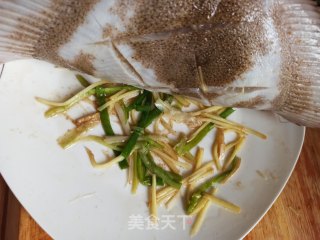 清蒸多宝鱼的做法步骤：4