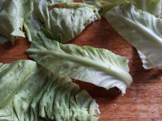 五花肉炒圆白菜的做法步骤：1