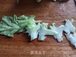 五花肉炒圆白菜的做法步骤：2