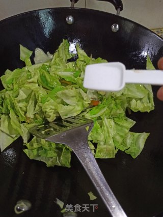 五花肉炒圆白菜的做法步骤：10