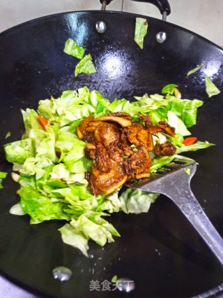 五花肉炒圆白菜的做法步骤：11