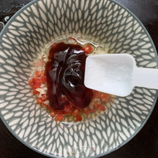 粉丝蒸鱿鱼的做法步骤：5