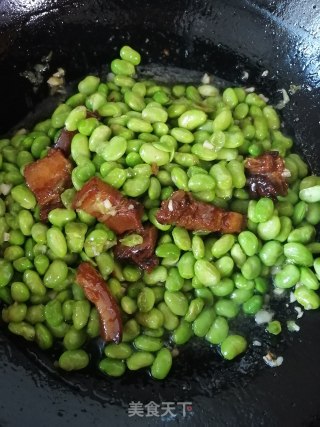 毛豆烧红烧肉的做法步骤：4