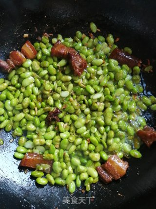 毛豆烧红烧肉的做法步骤：5