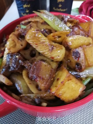 红烧肉版麻辣香锅的做法步骤：12