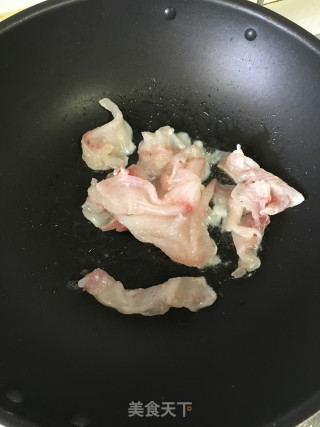 炒乌鱼片的做法步骤：5