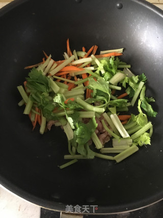 炒三丝的做法步骤：2