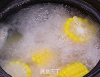 麦冬枸杞排骨汤的做法步骤：2