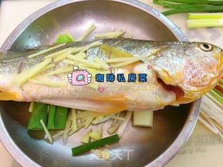 清蒸黄花鱼的做法步骤：3