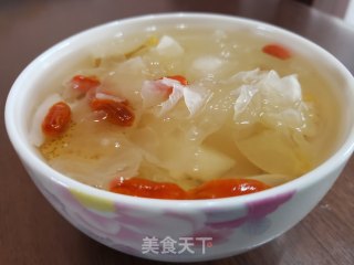 雪梨银耳汤的做法步骤：6