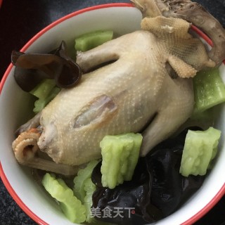 木耳苦瓜炖鸽子的做法步骤：17