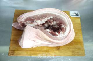 梅干菜红烧肉的做法步骤：1