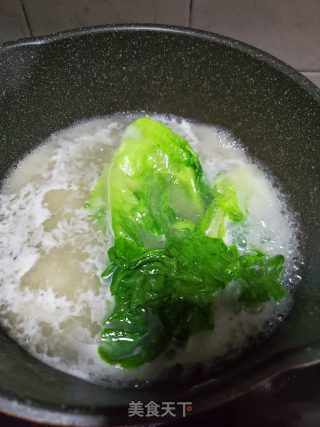 卧蛋牛肉汤米粉的做法步骤：6