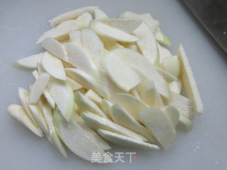 黑木耳茭白蛋白肉的做法步骤：5