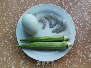 虾仁秋葵蒸蛋羹的做法步骤：1