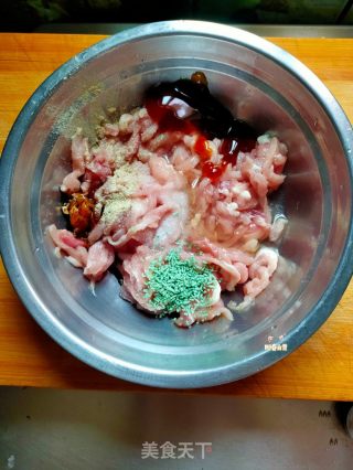 蒸卤面❗️经典豆角肉卤面❗️河南蒸卤面条的做法步骤：2